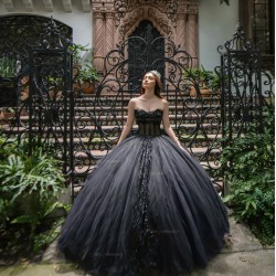 Elegant Black Quinceanera Dress Sleeveless Ball Gown Sweet 16 Vestido De 15 Anos