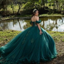 Sheer Bodice Emerald Green Quince Dress Sweetheart Neck Vestidos De 15 Anos Off Shoulder Wear Pageant Lace Appliques Sweet 15 Gowns