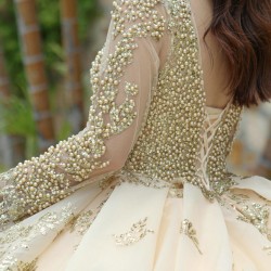 Long Sleeve Gold Quinceanera Dress Pearl Sequin Birthday Party Gowns Lace Appliques Sweetheart Neck Vestidos De 15 Anos