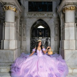 Off Shoulder Ball Gown Lilac Quinceanera Dresses Sweetheart Neck Appliques Crystal Sweet 16 Vestidos De 15 Anos