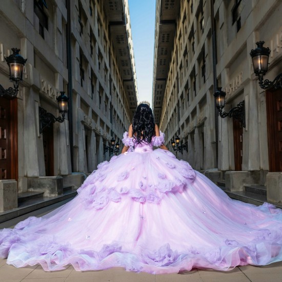 Off Shoulder Ball Gown Lilac Quinceanera Dresses Sweetheart Neck Appliques Crystal Sweet 16 Vestidos De 15 Anos