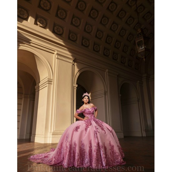 Off Shoulder Pink Quinceanera Dresses Pearl Sweetheart Neck Lace Appliques 15 Dress