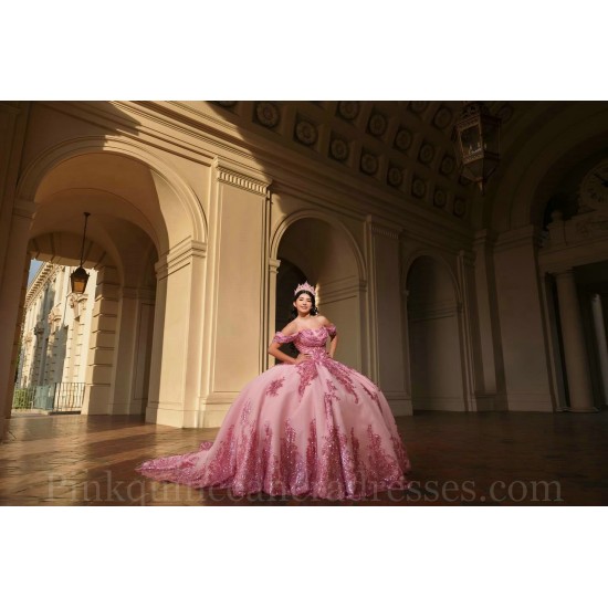 Off Shoulder Pink Quinceanera Dresses Pearl Sweetheart Neck Lace Appliques 15 Dress