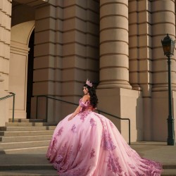 Off Shoulder Pink Quinceanera Dresses Pearl Sweetheart Neck Lace Appliques 15 Dress