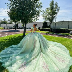 Off Shoulder Sage Green Quinceanera Dress 2024 Sweetheart Neck Prom Dresses Vestidos De 16 Party Gowns