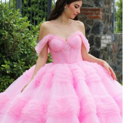 Ruffled Pink Quinceanera Dress Off Shoulder Birthday Party Gowns Sweetheart Neck Vestidos De 15 Anos