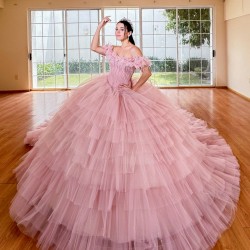 Tiered Pink Quinceanera Dress Sweetheart Neck Vestidos De 15 Anos Off Shoulder Girl Women Dress