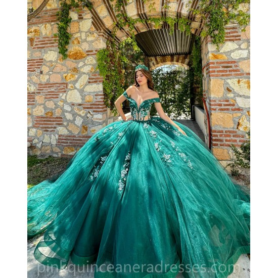 Off Shoulder Emerald Green Quinceanera Dress Lace Appliques Sweet 15 Prom Party Dresses V Neck Wear Pageant