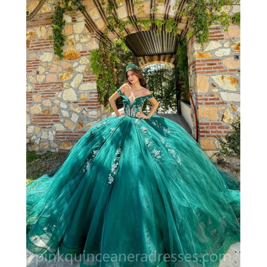 Off Shoulder Emerald Green Quinceanera Dress Lace Appliques Sweet 15 Prom Party Dresses V Neck Wear Pageant