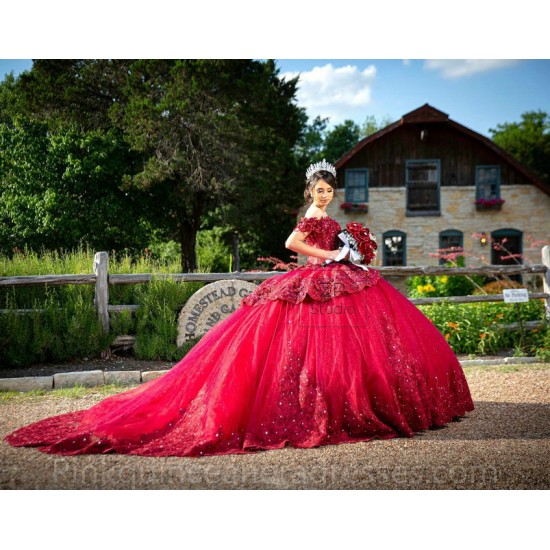 Burgundy Quinceanera Dress Off Shoulder Vestidos De 15 Anos Sweetheart Neck Women 2024 Ball Gown Gold Lace Appliques Girls Sweet 16 Dresses