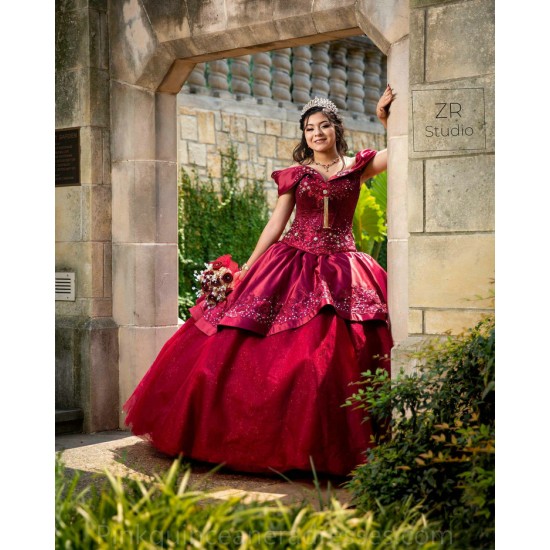 Sweetheart Neck Burgundy Quinceanera Dress Instagram Gowns Lace Appliques Girls Sweet 16 Dresses Off Shoulder Wear Pageant