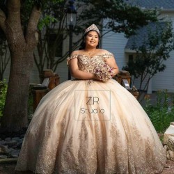 Instagram Gowns Champagne Quinceanera Dress Sweetheart Neck Lace Appliques Girls Sweet 16 Dresses Off Shoulder Wear Pageant