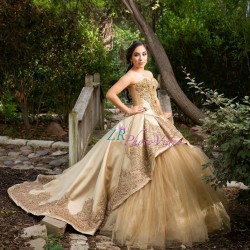 Gold Quinceanera Dress Sleeveless 15 Birthday Party Robe Sequin Crystal Instagram Gowns Lace Appliques Sweetheart Neck Girls Sweet 16 Dresses