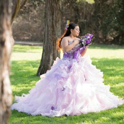 Ruffled Lilac Quinceanera Dress Instagram Gowns Sweetheart Neck Girls Sweet 16 Dresses Crystal Sleeveless 15 Birthday Party Robe