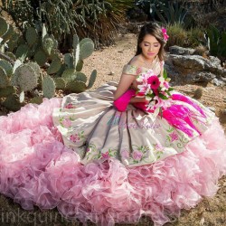 Pink Ruffled Quinceanera Dress Off Shoulder 15 Birthday Party Robe Pearl Instagram Gowns Sweetheart Neck Girls Sweet 16 Dresses