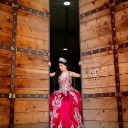 Instagram Gowns Red Quinceanera Dress Sweetheart Neck Lace Appliques Girls Sweet 16 Dresses Sleeveless Wear Pageant