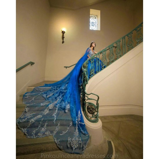 V Neck Blue Quinceanera Dress Cape Sleeve Wear Pageant Sweet 15 Gowns Lace Appliques 2024 Ball Gown Princess Dresses