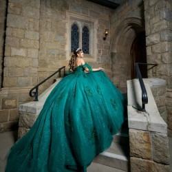 Sweetheart Neck Emerald Green Quinceanera Dress Off Shoulder 2024 Ball Gown Princess Dresses Sweet 15 Gowns Lace Appliques Wear Pageant