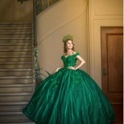 Off Shoulder Emerald Green Quinceanera Dress Wear Pageant Sweetheart Neck Sweet 15 Gowns Lace Appliques 2024 Ball Gown Princess Dresses