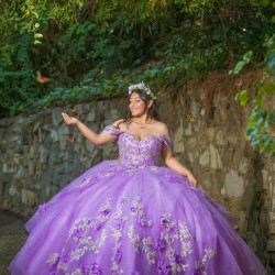 Off Shoulder Lilac Quinceanera Dress 2024 Ball Gown Princess Dresses Lace Appliques Wear Pageant Sweetheart Neck Sweet 15 Gowns