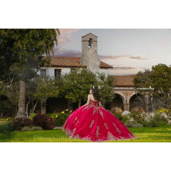 2024 Instagram Gowns Red Quince Dress Sweetheart Neck Birthday Party Dresses Lace Appliques Sleeveless Vestidos De 15 Anos