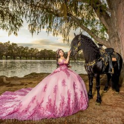 Off Shoulder Rose Gold Quinceanera Dress Sweet 15 Gowns Sweetheart Neck Wear Pageant Lace Appliques 2024 Ball Gown Princess Dresses With Bow