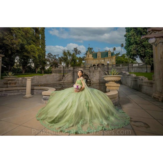 Sweetheart Neck Sage Green Quinceanera Dress Sweet 15 Gowns Wear Pageant Lace Appliques 2024 Ball Gown Princess Dresses With Cape Sleeve