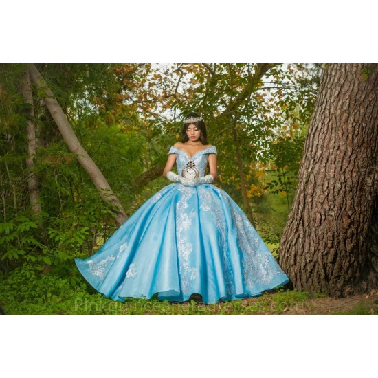 Off Shoulder Sky Blue Quinceanera Dress Wear Pageant V Neck Sweet 15 Gowns Lace Appliques 2024 Ball Gown Princess Dresses