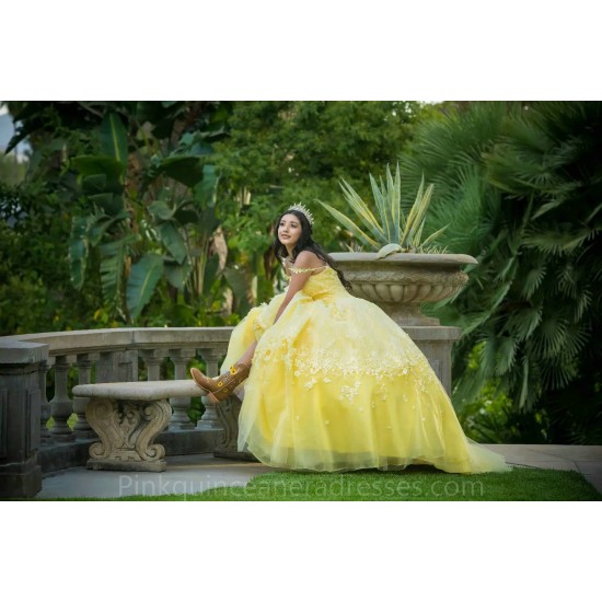 2024 Ball Gown Princess Dresses Yellow Quinceanera Dress Off Shoulder  Lace Appliques Wear Pageant Sweetheart Neck Sweet 15 Gowns