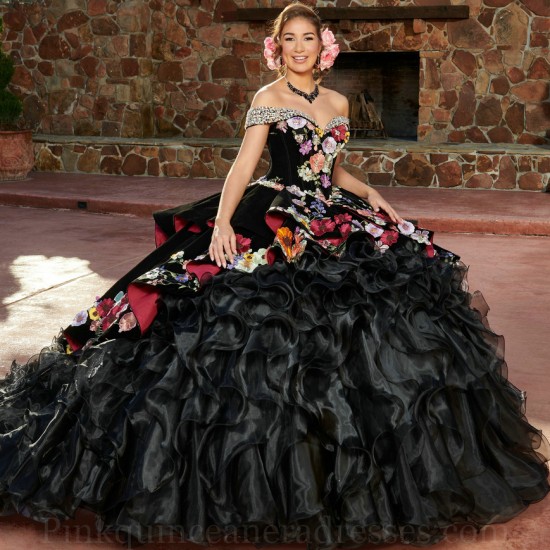 Ruffled Instagram Gowns Black Quince Dress Lace Appliques Off Shoulder Wear Pageant Sweetheart Neck Vestidos De 15 Anos