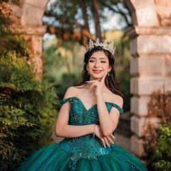 Off Shoulder Emerald Green Quinceanera Dress Vestidos De 15 Anos Sweetheart Neck Girls Sweet 16 Dresses Lace Appliques 2024 Wear Pageant