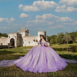 Off Shoulder Lilac Quince Dress Wear Pageant Sweetheart Neck Sweet 15 Gowns Lace Appliques Birthday Party Dresses