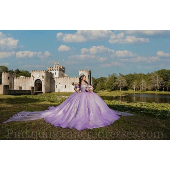 Off Shoulder Lilac Quince Dress Wear Pageant Sweetheart Neck Sweet 15 Gowns Lace Appliques Birthday Party Dresses