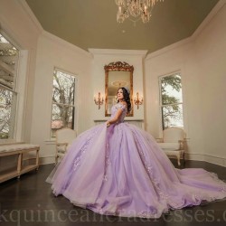 Off Shoulder Lilac Quinceanera Dress Sweet 15 Gowns Lace Appliques Wear Pageant Sweetheart Neck Birthday Party Dresses