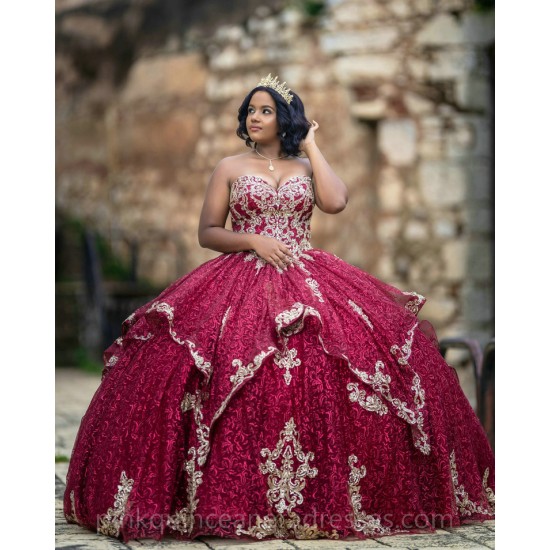 Instagram Gowns Burgundy Quinceanera Dress Gold Lace Appliques Sweetheart Neck Girls Sweet 16 Dresses Sleeveless 15 Birthday Party Robe