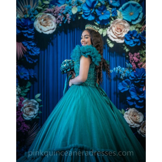 Puff Sleeve Emerald Green Ruffled Quinceanera Dress 2024 Princess Dresses V Neck Lace Appliques Birthday Party Robe