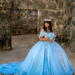 Off Shoulder Sky Blue Quinceanera Dress 2024 Ball Gown Princess Dresses Sweetheart Neck Lace Appliques Birthday Party Robe