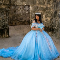 Off Shoulder Sky Blue Quinceanera Dress 2024 Ball Gown Princess Dresses Sweetheart Neck Lace Appliques Birthday Party Robe